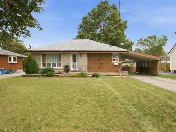 6 Evelyn St, Brantford, ON N3R 3G9