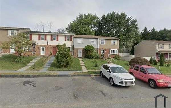 648 Glynock Pl