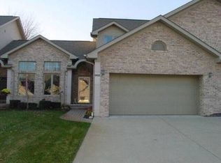662 Olde Ivy Ln, Howell, MI 48843