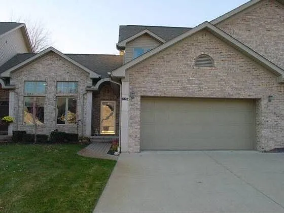 662 Olde Ivy Ln photo 1