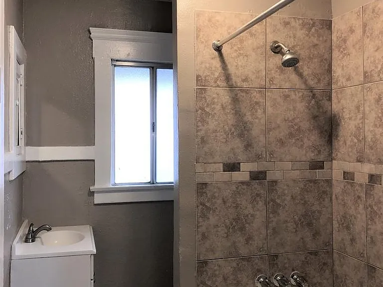915 Lime Ave #0 — Photo 10