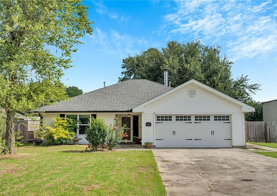 1st image of 125 Pleasant Valley Dr