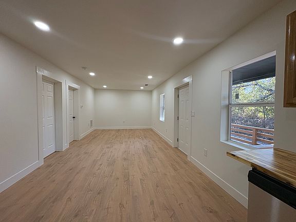 4th image of 1010 N Wilkinson St #C