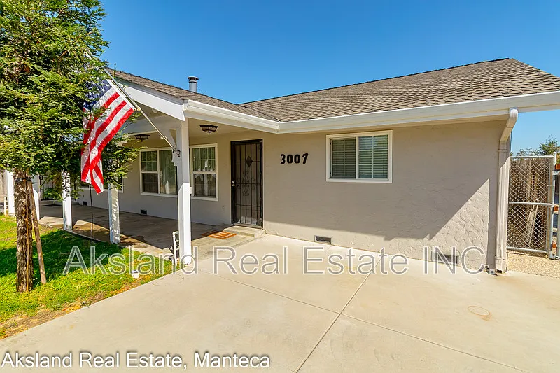 3007 W Lathrop Rd #1