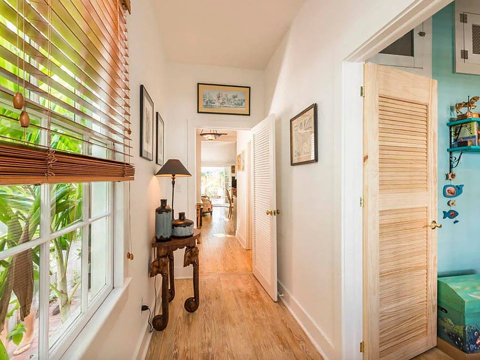 1st image of 416 Amelia St #1