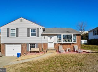 3813 Chalfont Dr, Philadelphia, PA 19154