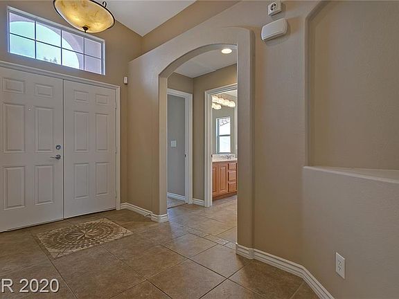 3rd image of 8054 Glimmerglass Ave