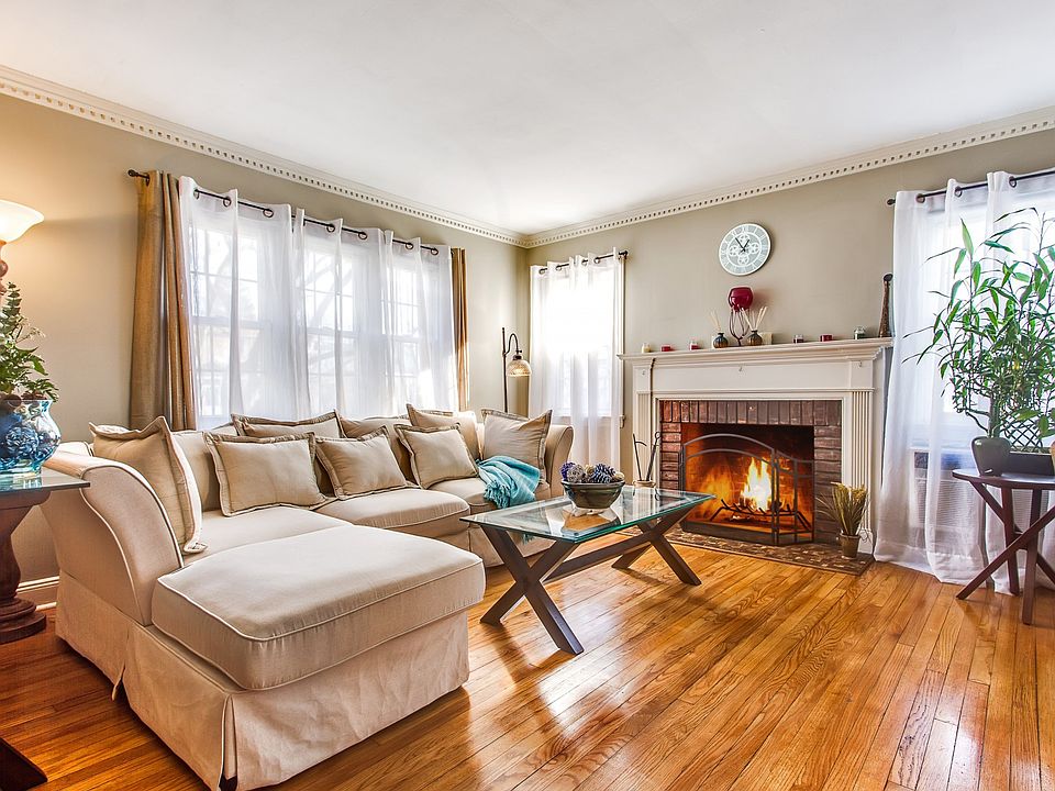 1st image of 248 N Corona Ave