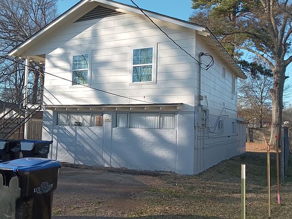 3rd image of 207 E Grand Ave #A