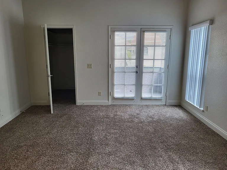 1412 Bass Dr #D — Photo 30