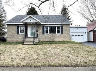77 W 7th St, Oswego, NY 13126