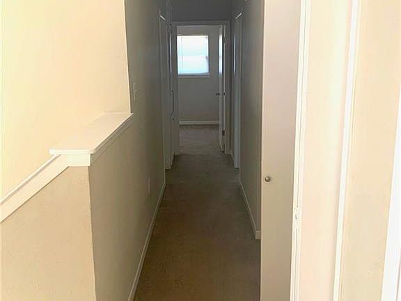 4th image of 501 Yucca Dr