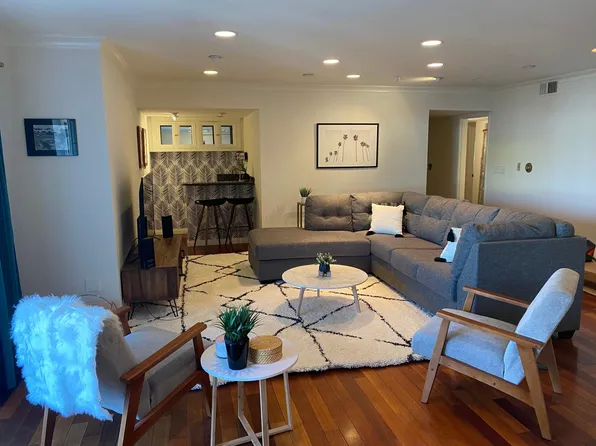4445 Cartwright Ave APT 217, North Hollywood, CA 91602