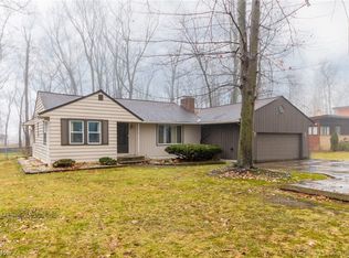 4416 Lansing Dr, North Olmsted, OH 44070