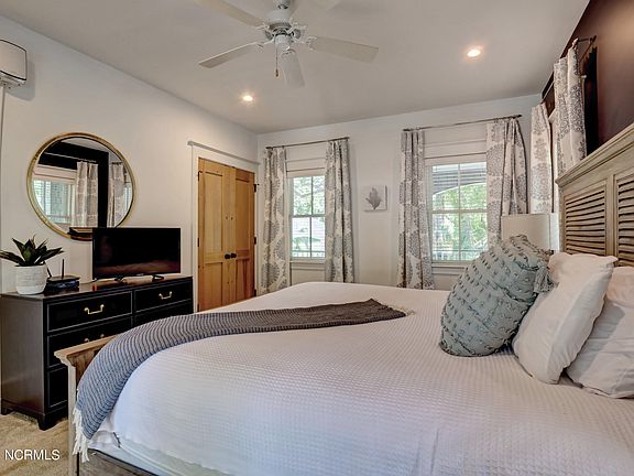 4th image of 661 Chicamacomico Way