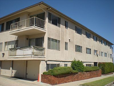 1st image of 900 W 14th St APT 5