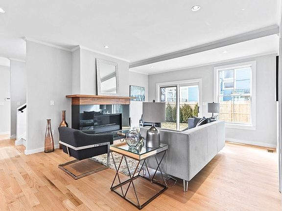 2nd image of 13 Otis St #13