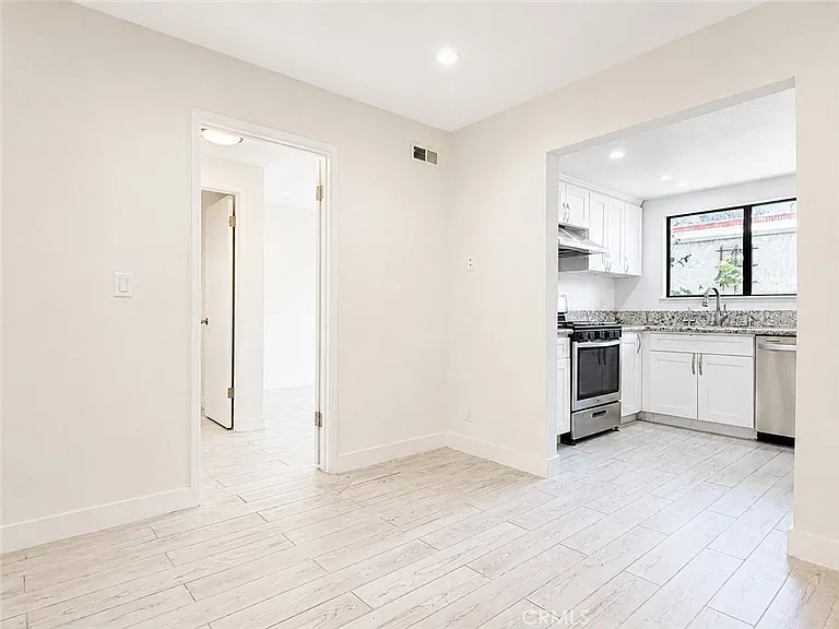 27943 Ridgebrook Ct — Photo 10