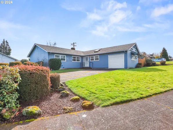 13904 NE Russell St, Portland, OR 97230