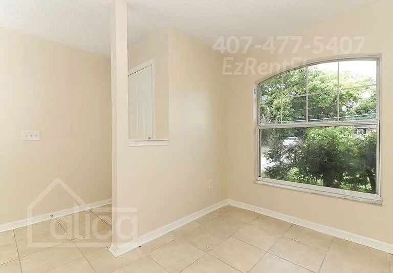 2405 Chase Ave — Photo 9