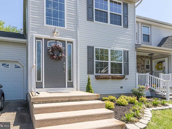 2nd image of 250 Strawbridge Ln