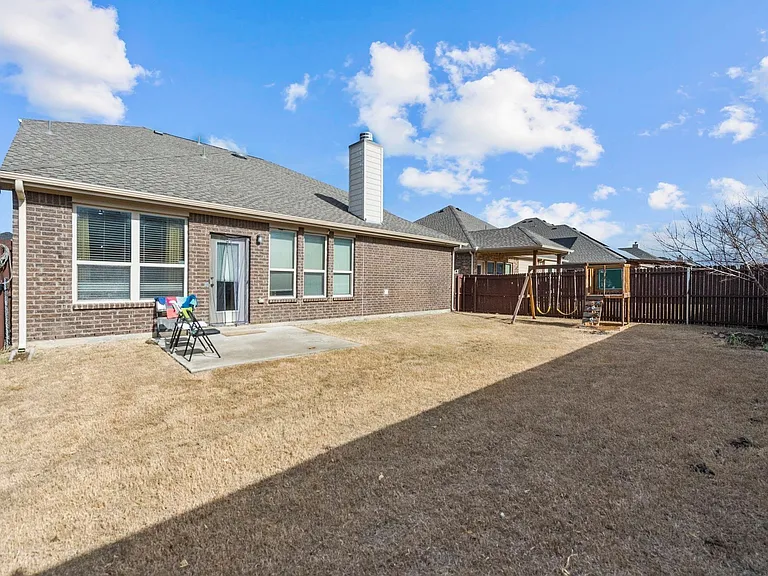 11620 Beach St — Photo 28