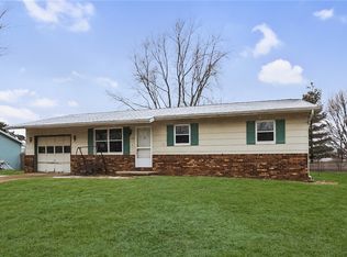 2126 Douglas St, Charleston, IL