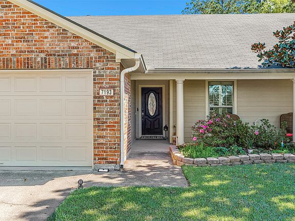 3rd image of 7193 Laurel Rdg