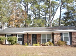 4 Port Royal Dr, Savannah, GA 31410