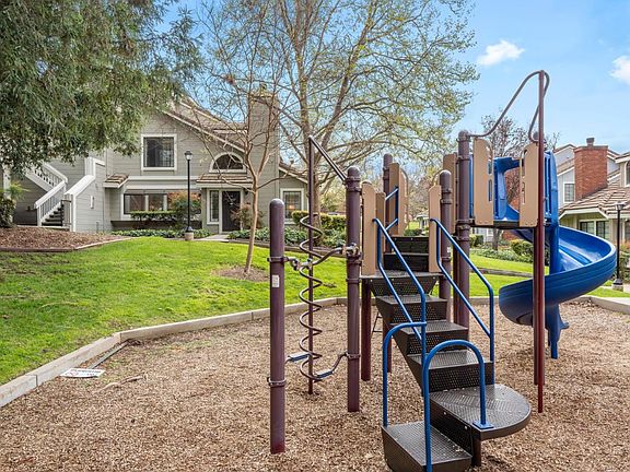3rd image of 2555 Yerba Bank Ct