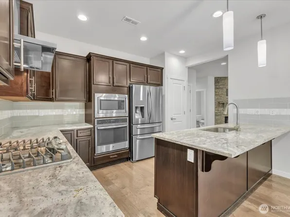 224 157th Place SW, Lynnwood, WA 98087