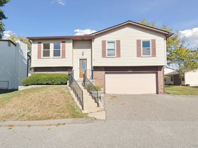 2897 Roundtree Dr, Troy, MI, 48083