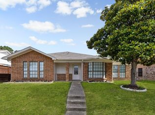 1523 Springcrest Dr, Mesquite, TX 75149