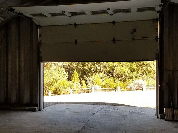 4th image of 1628 Serpentine Ln