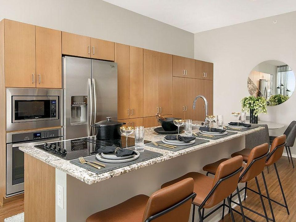 1st image of 129 E Ontario St #2202
