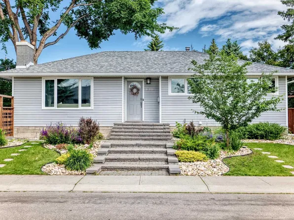 16406 87a Ave NW, Edmonton, AB T5R 4H9