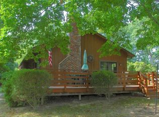 18 S Menantic Rd, Shelter Island, NY 11964