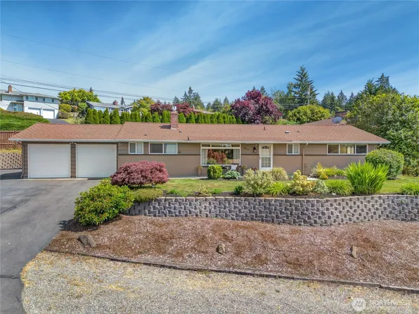 8802 41st Street W, University Place, WA 98466