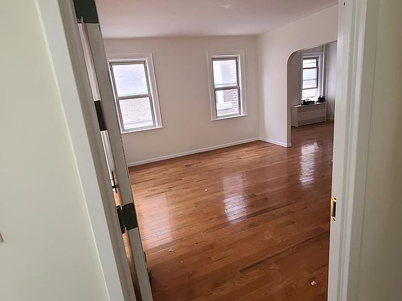 3rd image of 3228 Reservoir Oval E #1