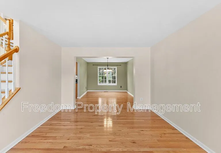9140 Worthington Dr — Photo 12