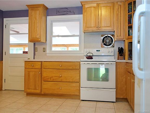 4th image of 55 Mulcahy Dr