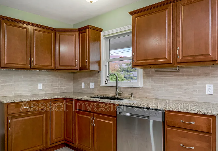 8400 State Line Rd — Photo 9
