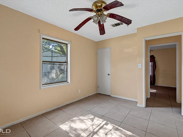 3051 Amherst St — Photo 16