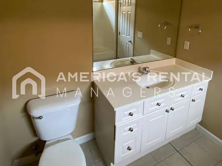 525 Fox Run Cir — Photo 23