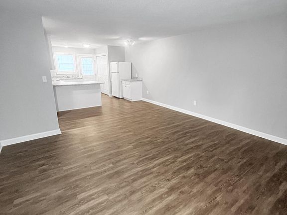 2nd image of 6629 Cottonwood Dr #D