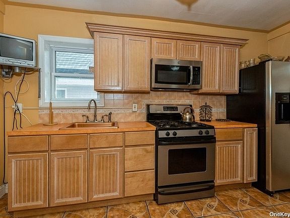 5th image of 18815 Tioga Dr