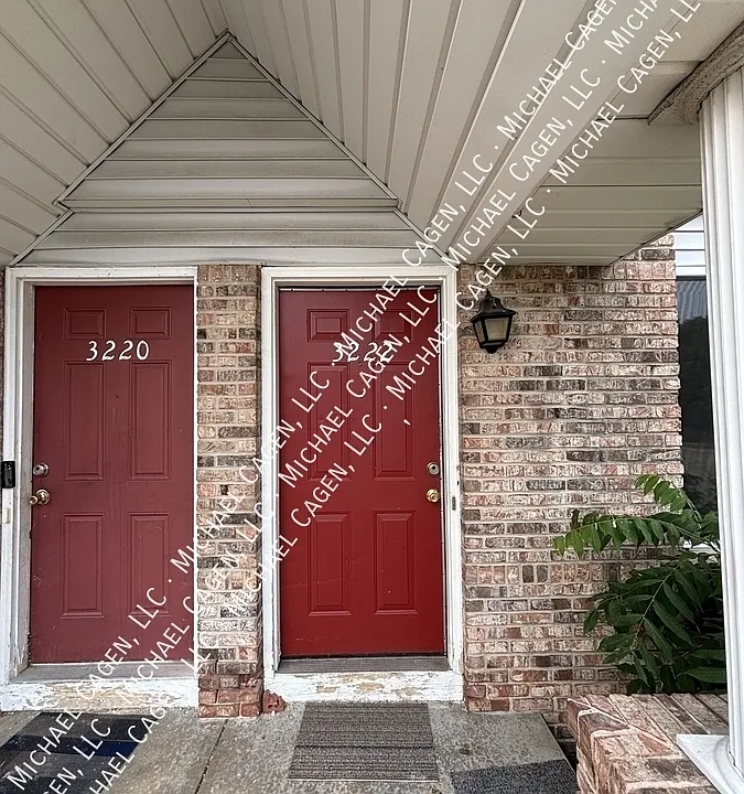 3222 Coach Ln SE
