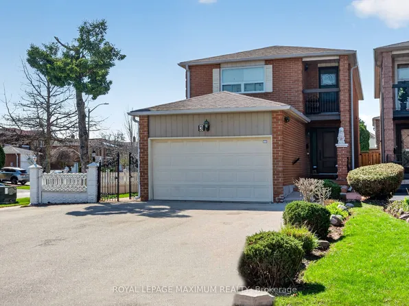 3 Muzzo Ct, Vaughan, ON L4L 3K2