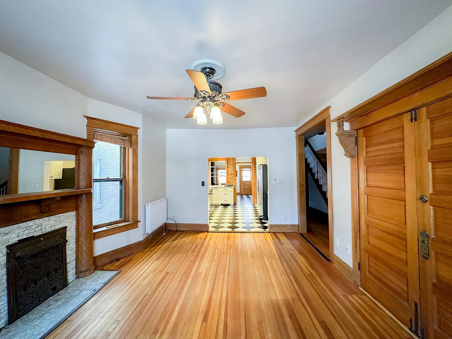 1240 N Pearl St — Photo 2