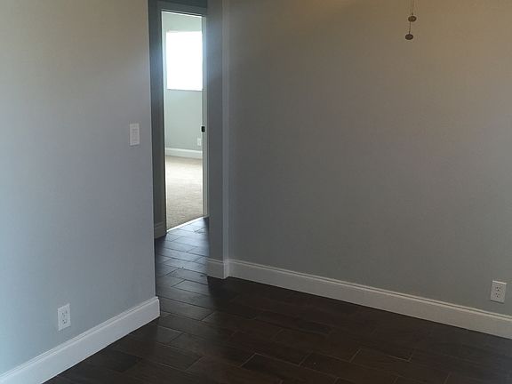 3rd image of 522 SW Natura Ave